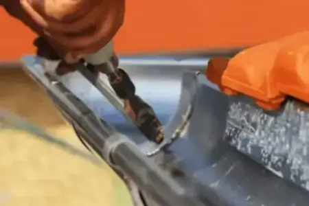 Travaux de zinguerie en zinc réalisés par un couvreur Préchac